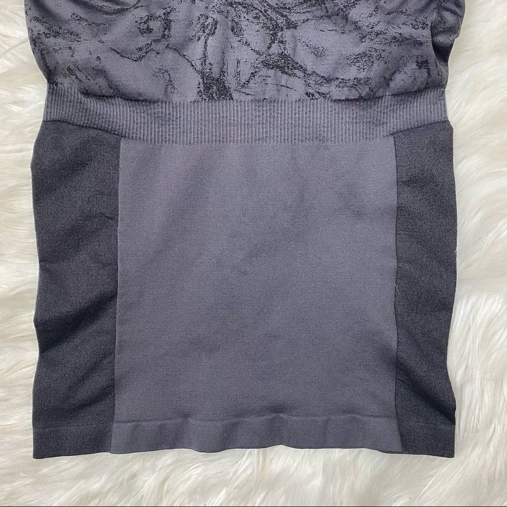 Fabletics Eliza Seamless Tank - Picture 7 of 8